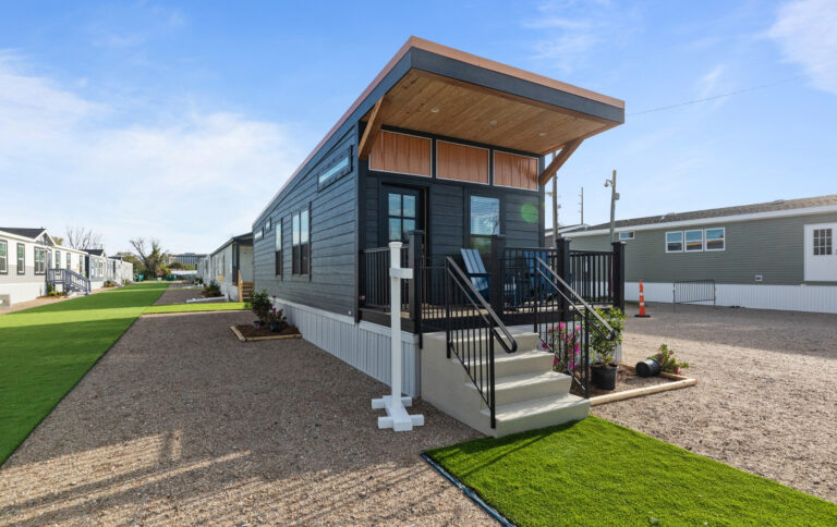 Exterior 4